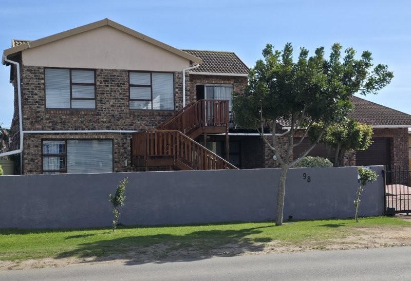 3 Bedroom Property for Sale in Wavecrest Eastern Cape